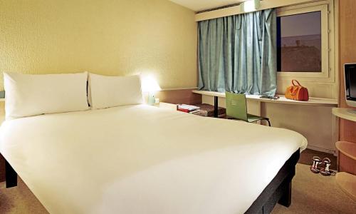 ibis Rouen Centre Champ de Mars - photo 2